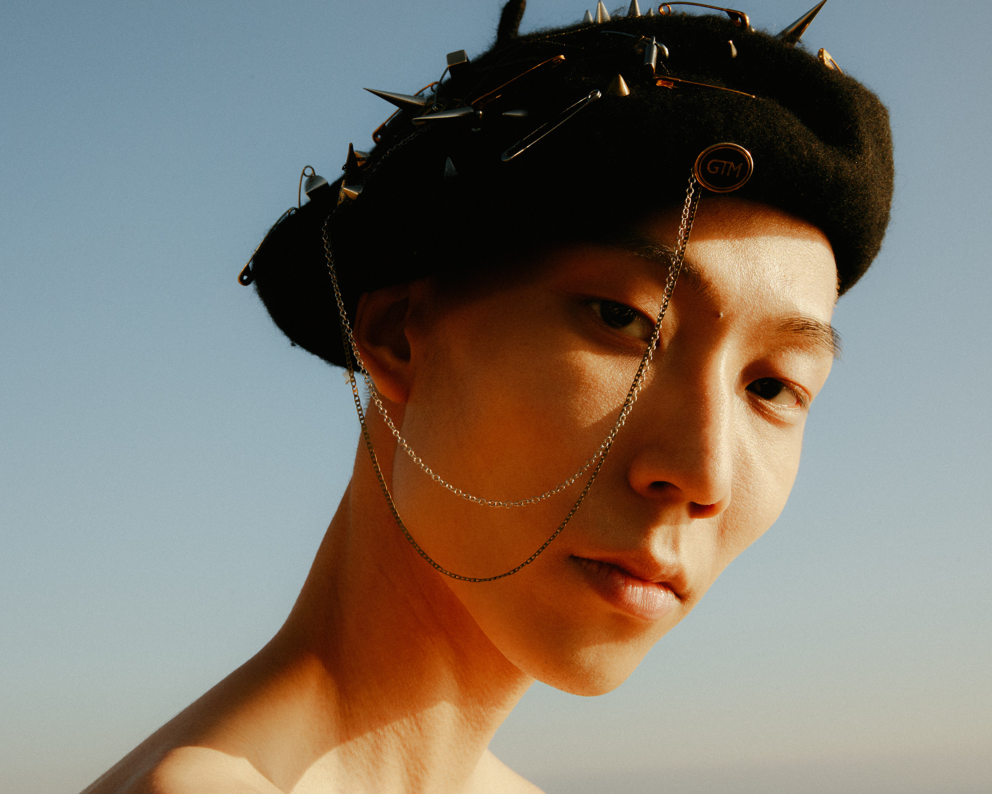Like The Wind Men's Fashion Editorial shirt neck beret closeup