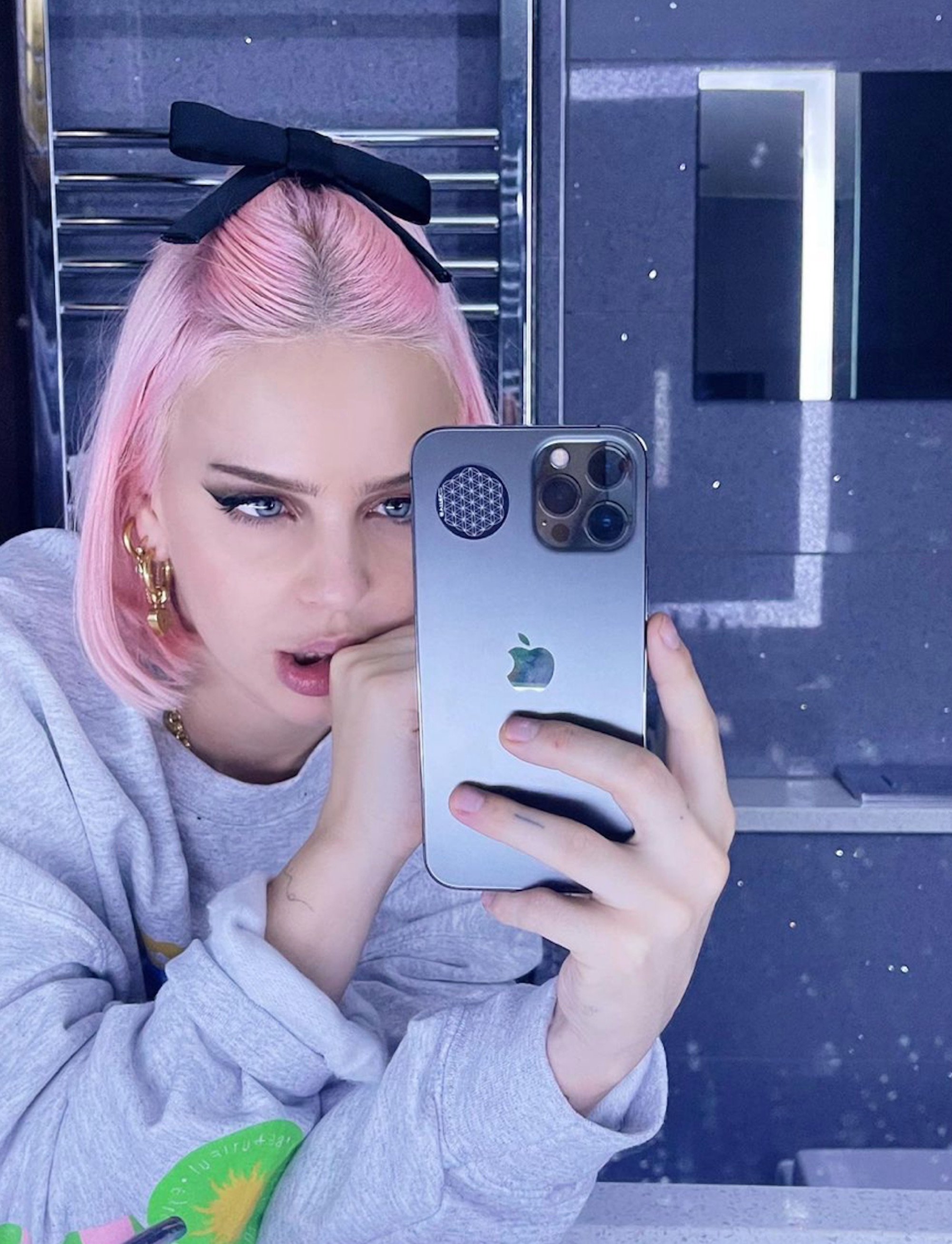 Beauty Looks of the Week Anne-Marie