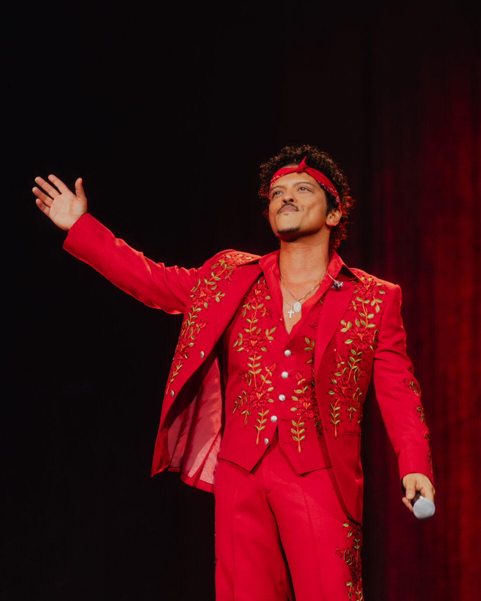 Bruno Mars might be addicted to the mic