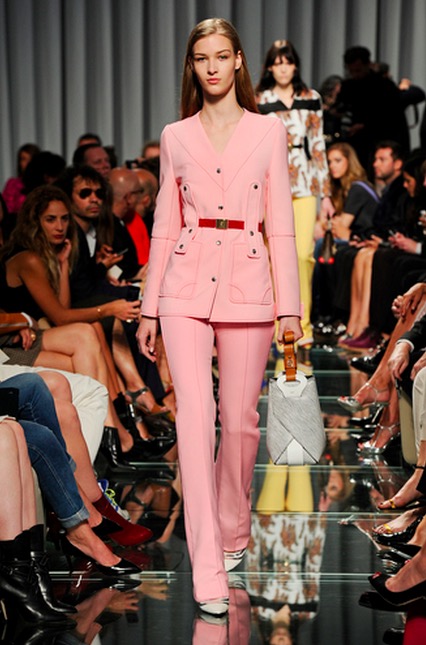 Louis Vuitton Cruise 2015  Fashion, Diva fashion, Fashion week runway