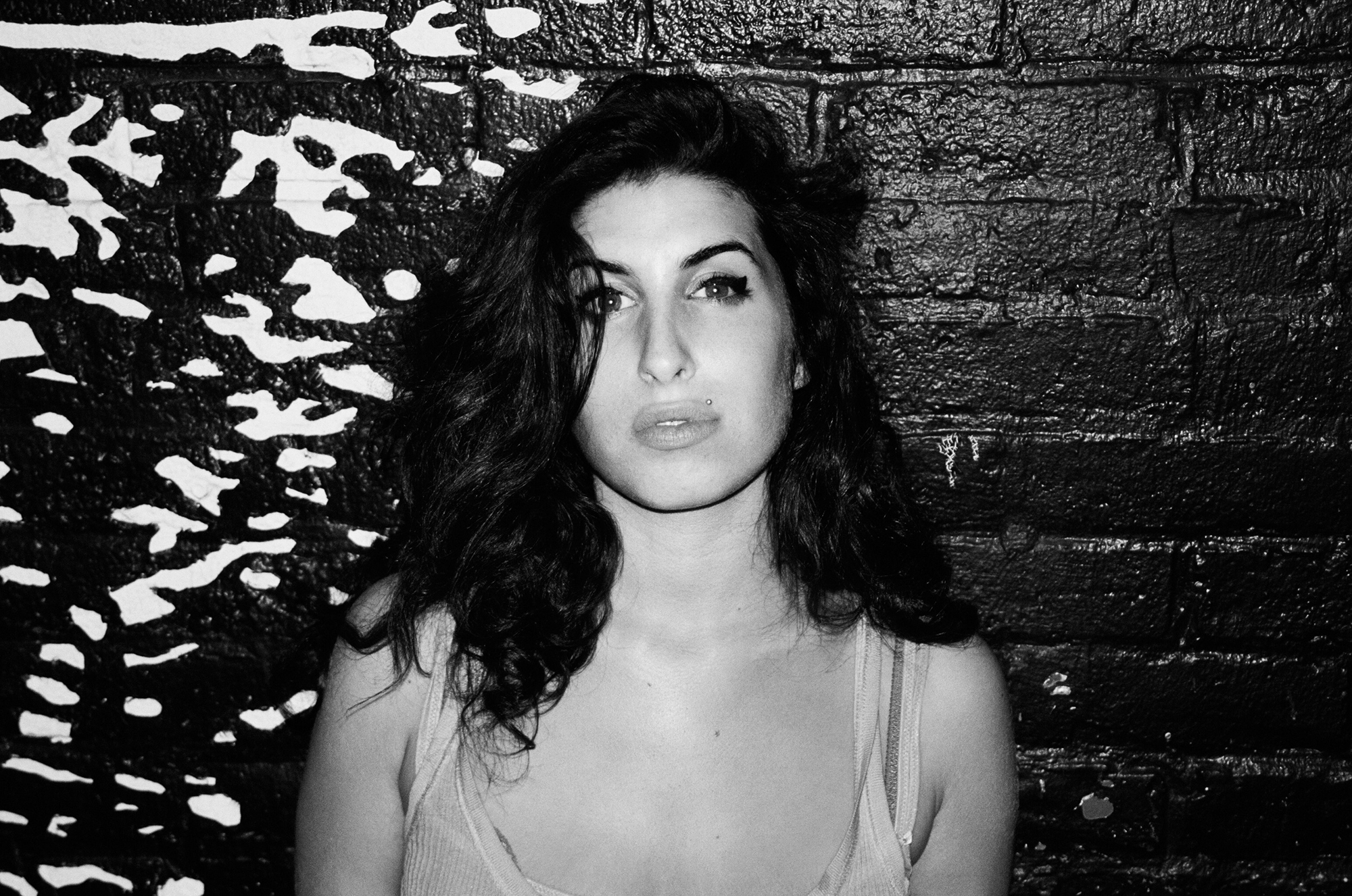 Amy Winehouse by Charles Moriarty Wonderland Magazine(02)