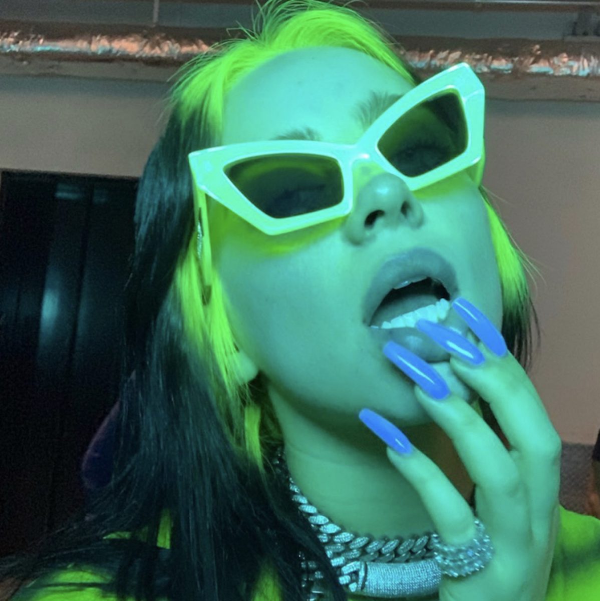 Grammy winner Billie Eilish debuts Bond theme "No Time To Die"