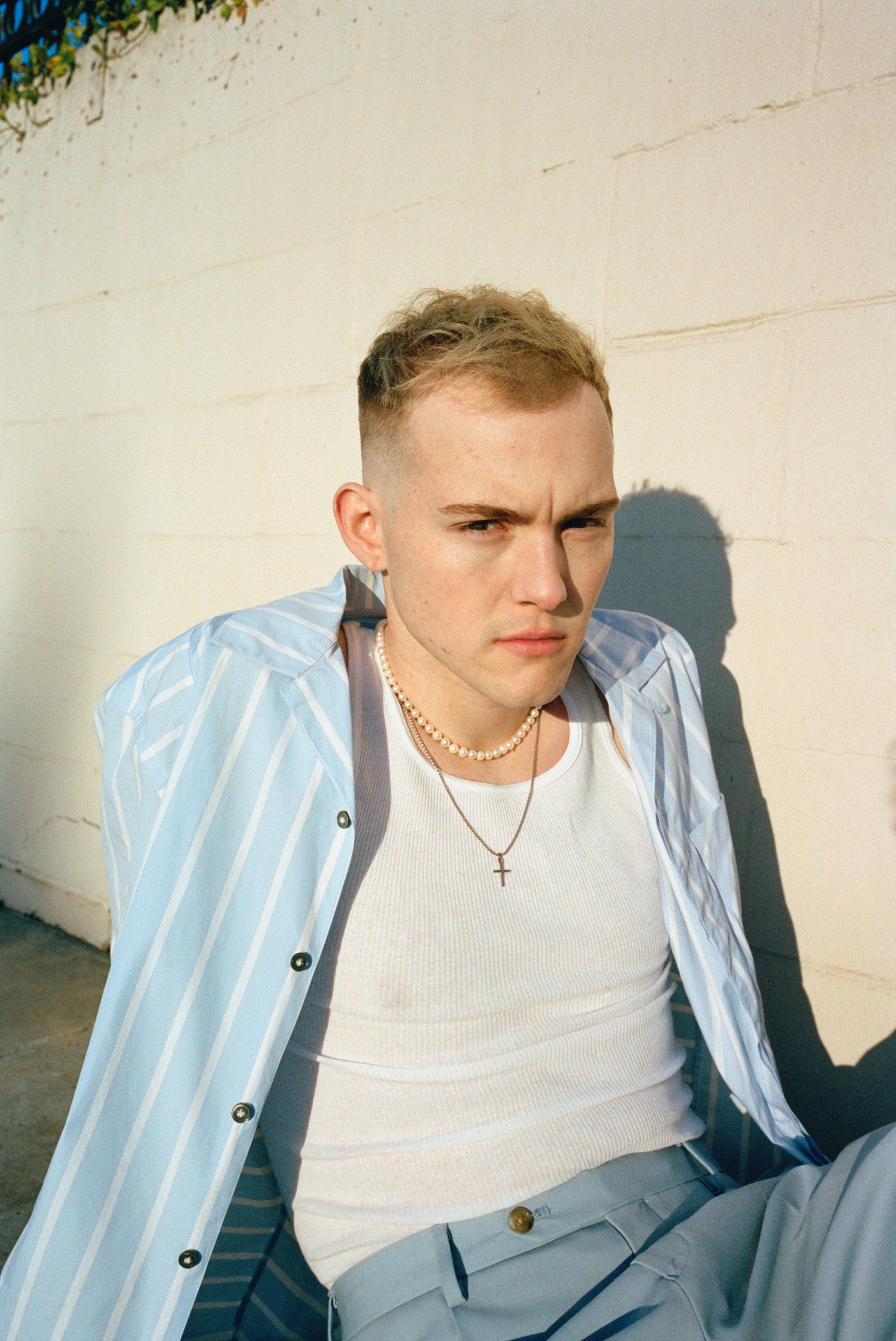 Suiting Up For The Unashamed Tour: A Tiktok Sensation - xvtjdwi