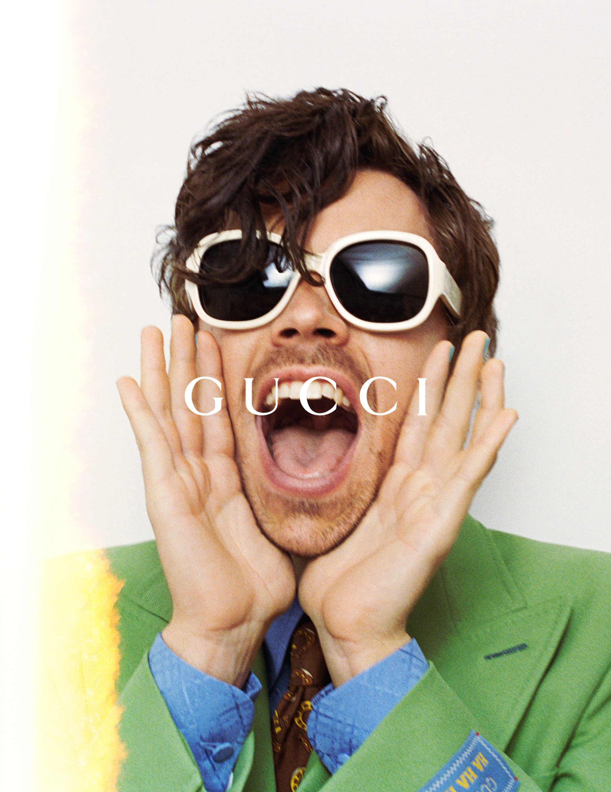 【限定】GUCCI　Harry Styles HAHAHA シルクシャツゴールド All the Looks From Gucci X Harry Styles Ha Ha Ha Collection