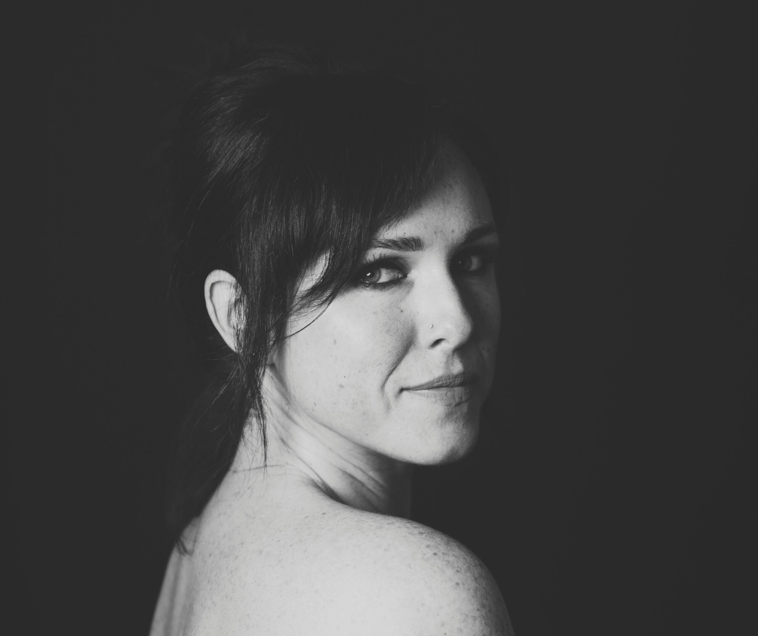 Sandi Thom Unveils New Single, "Silence"