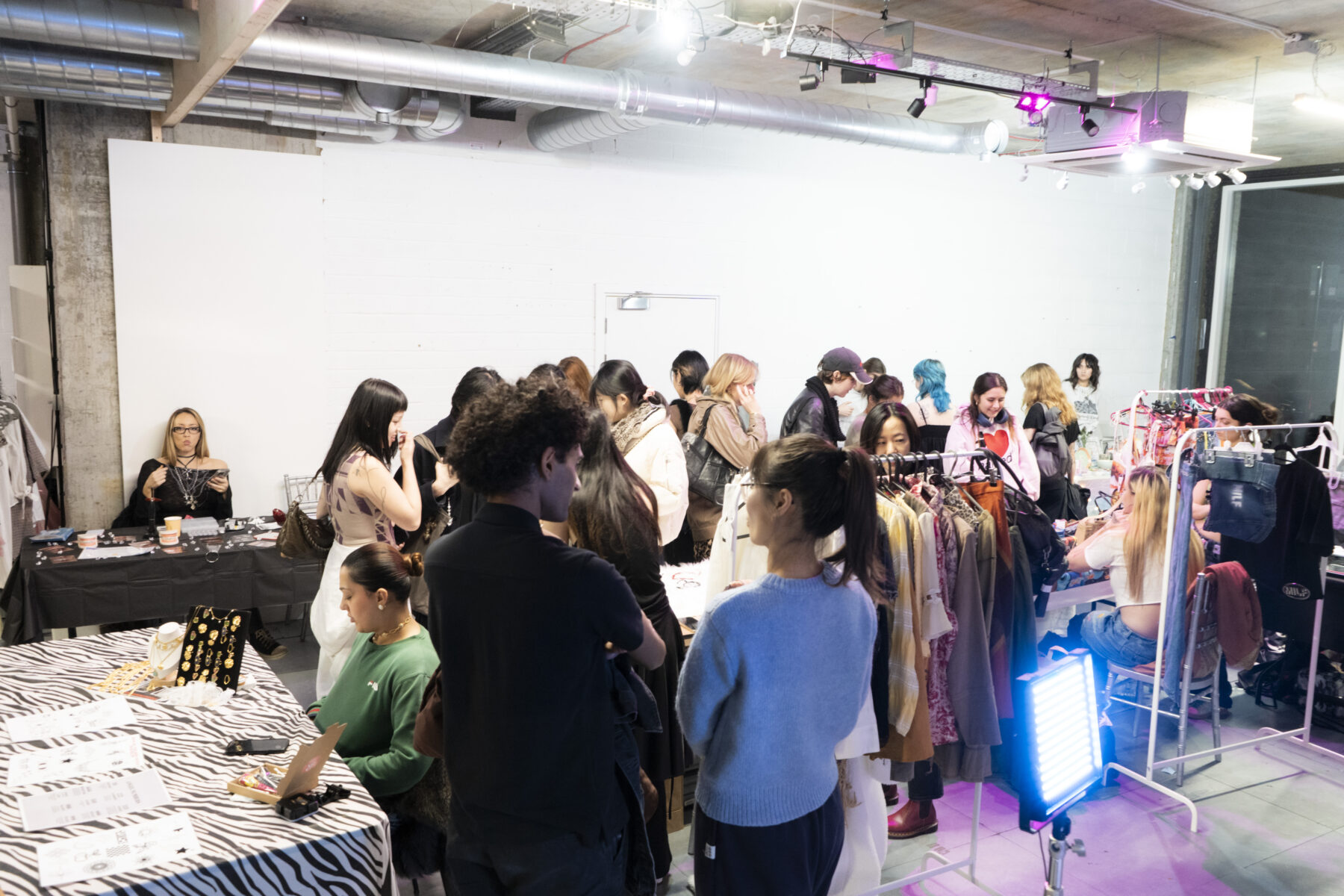 Indra Gallery Presents Seoul Sisters