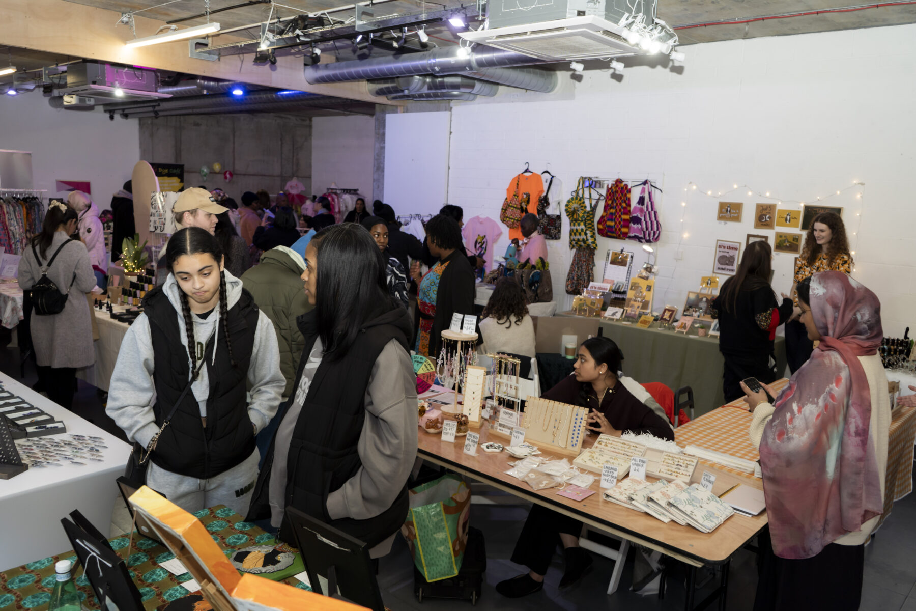 INDRA GALLERY PRESENTS FEMAKE