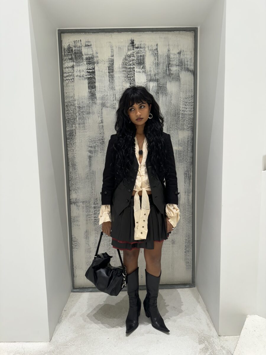 What’s the Fashion Crowd Wearing to Fashion Week?