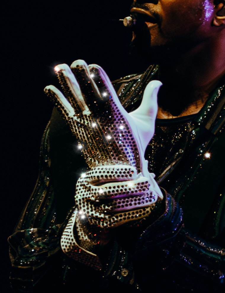 Usher: Past, Present and Future tour is an AI-powered dance dream we can’t get enough of