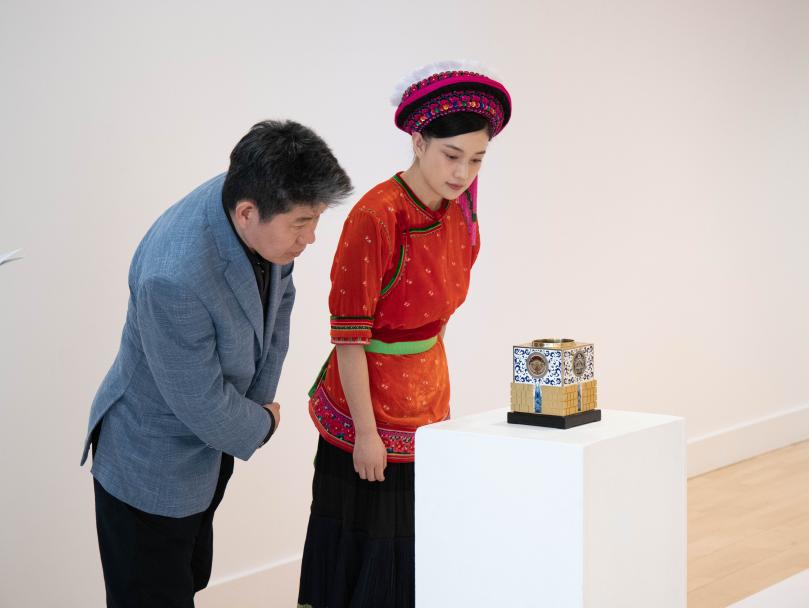 Indra Gallery Presents:  &nbsp;The Cloisonn&eacute;