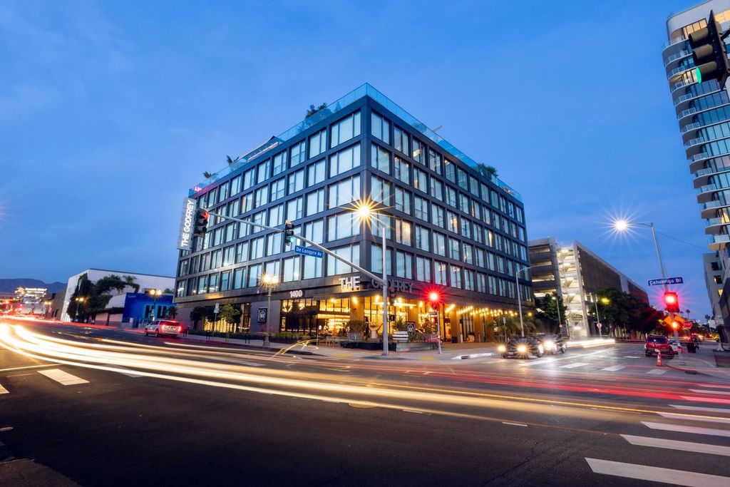 Experience Hollywood’s Charm: Jazz Nights and Afternoon Tea at The Godfrey