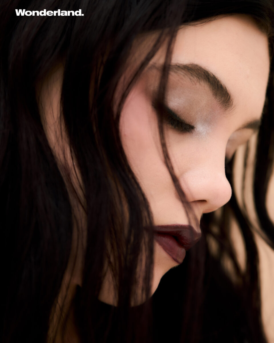 The Confessions of a Pop Queen, with Alessi Rose