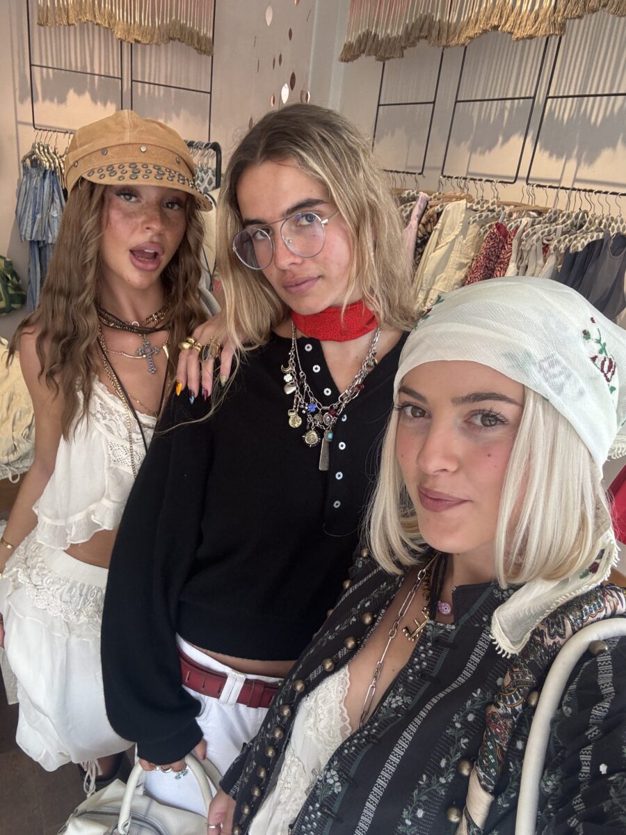 Felicity, Elsie & Tori are taking us shopping!