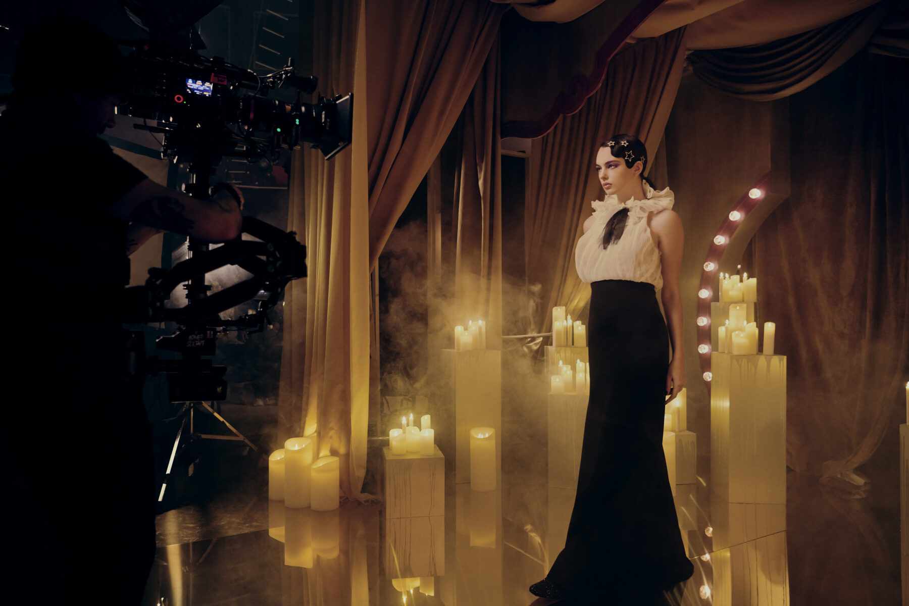 Anya Taylor-Joy e Deva Cassel dão as boas-vindas ao belo Dior Circus of Dreams