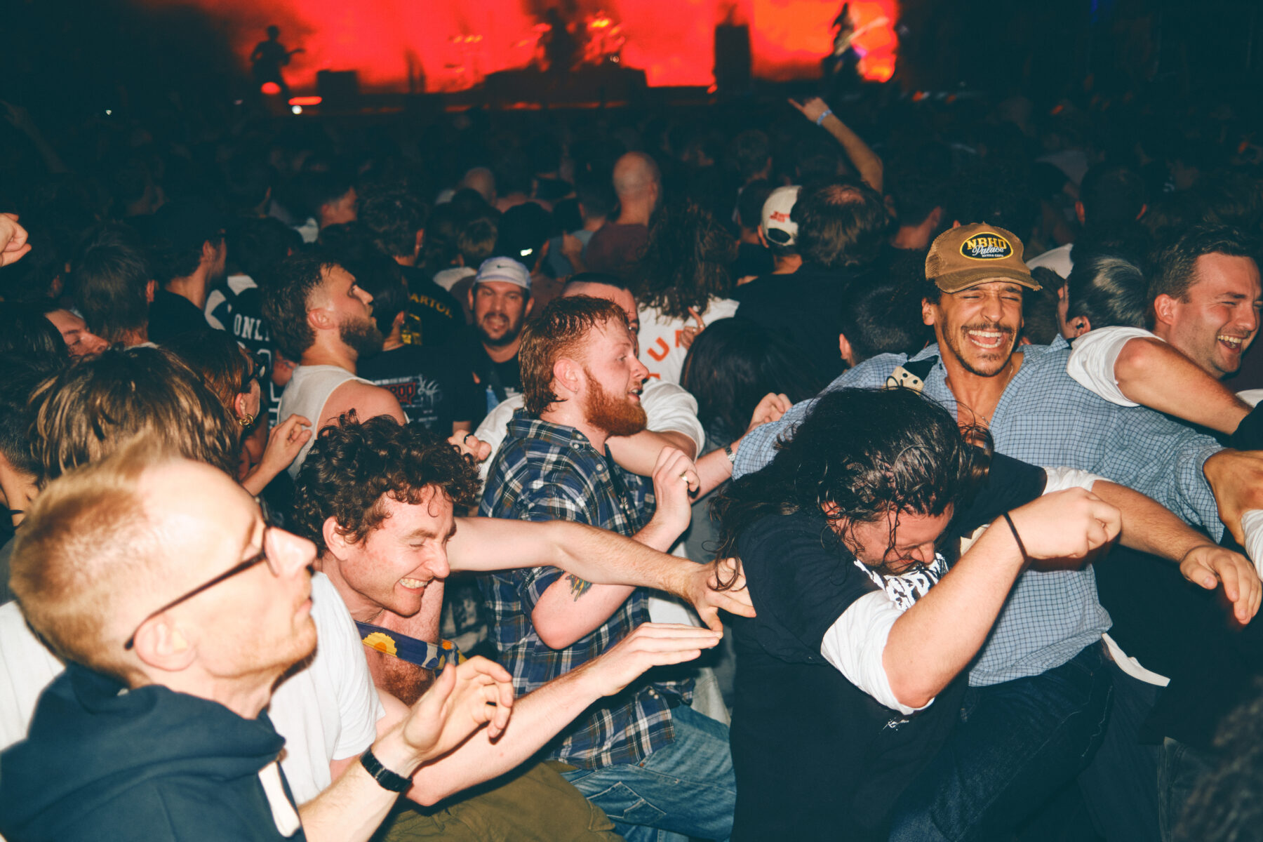 ターンスタイルは、ハードコアの未来を書き換え、地上からコミュニティを再構築しています