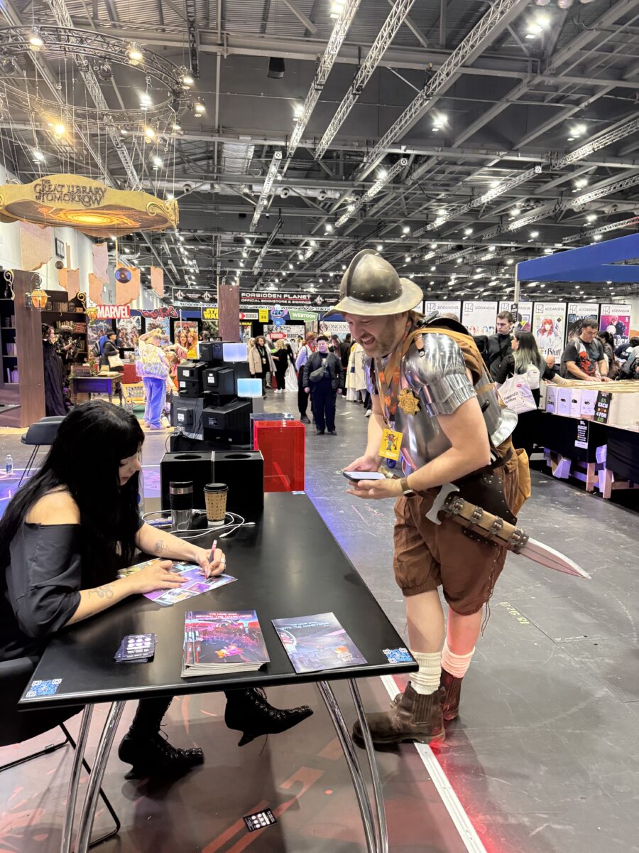 ホットな女性たちはコミコンに行く