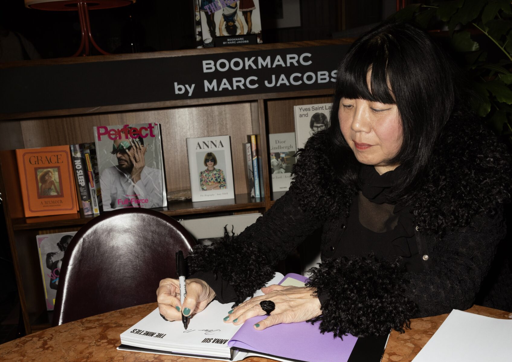 アンナ・スイが90年代にさかのぼる