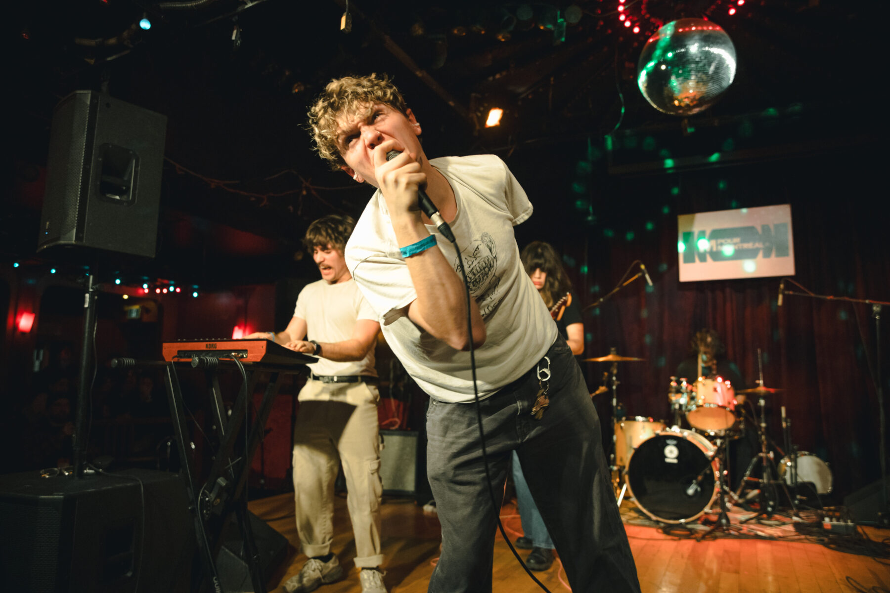 Snow, Shows & Hidden Scenes: A Trip to Montréal