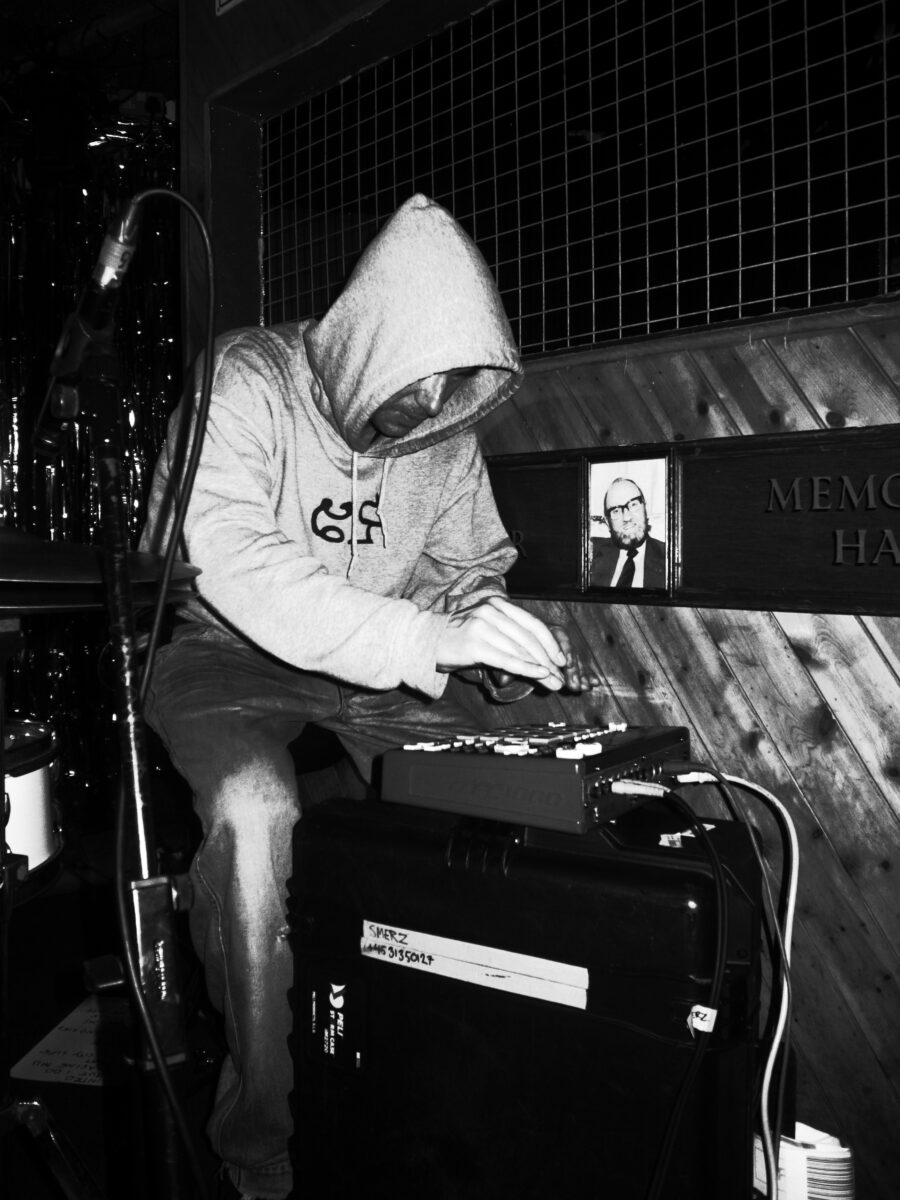 The Vacant Vivacity of Smerz