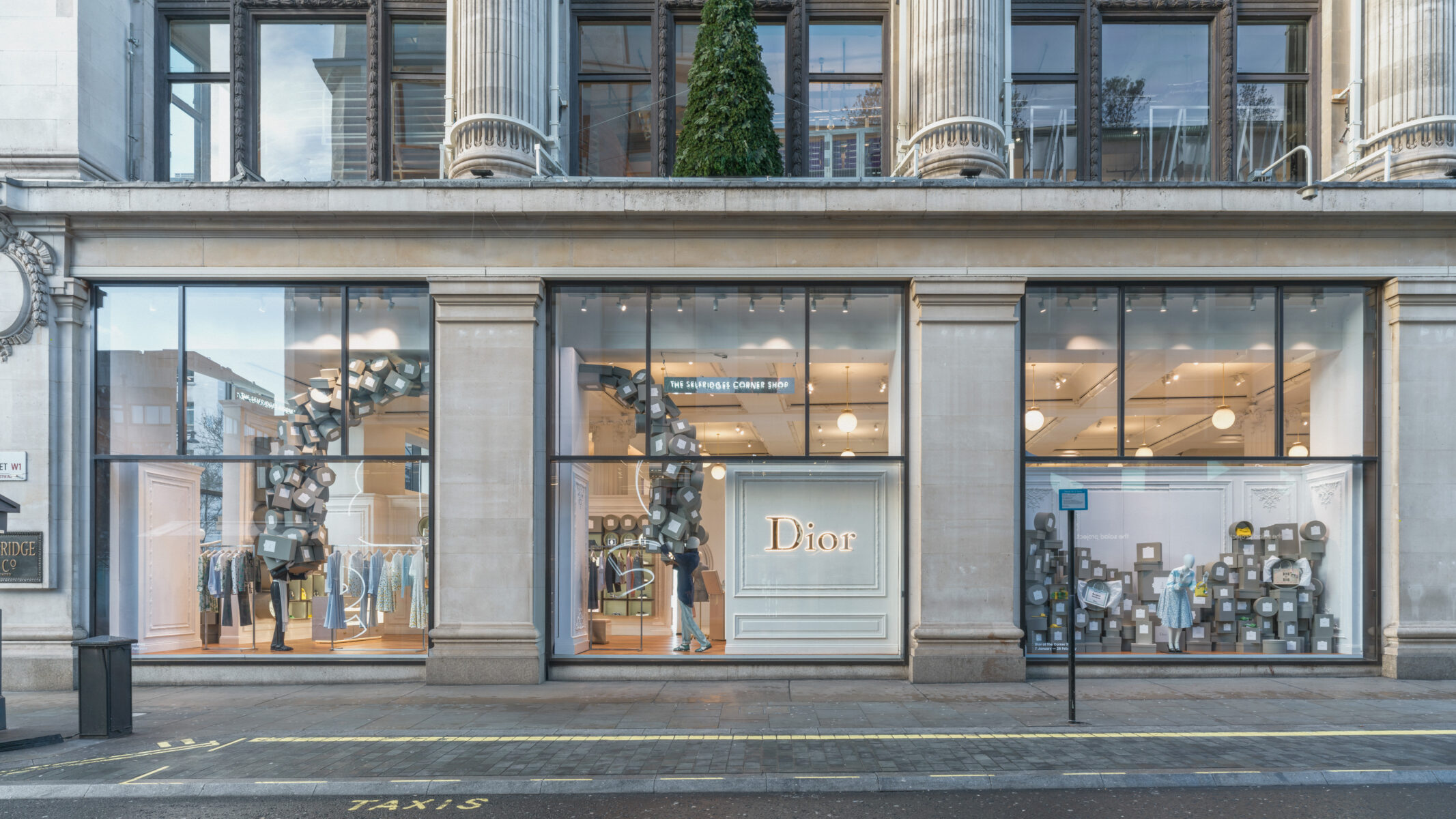 ジョナサン・アンダーソンがあなたに読書を促す