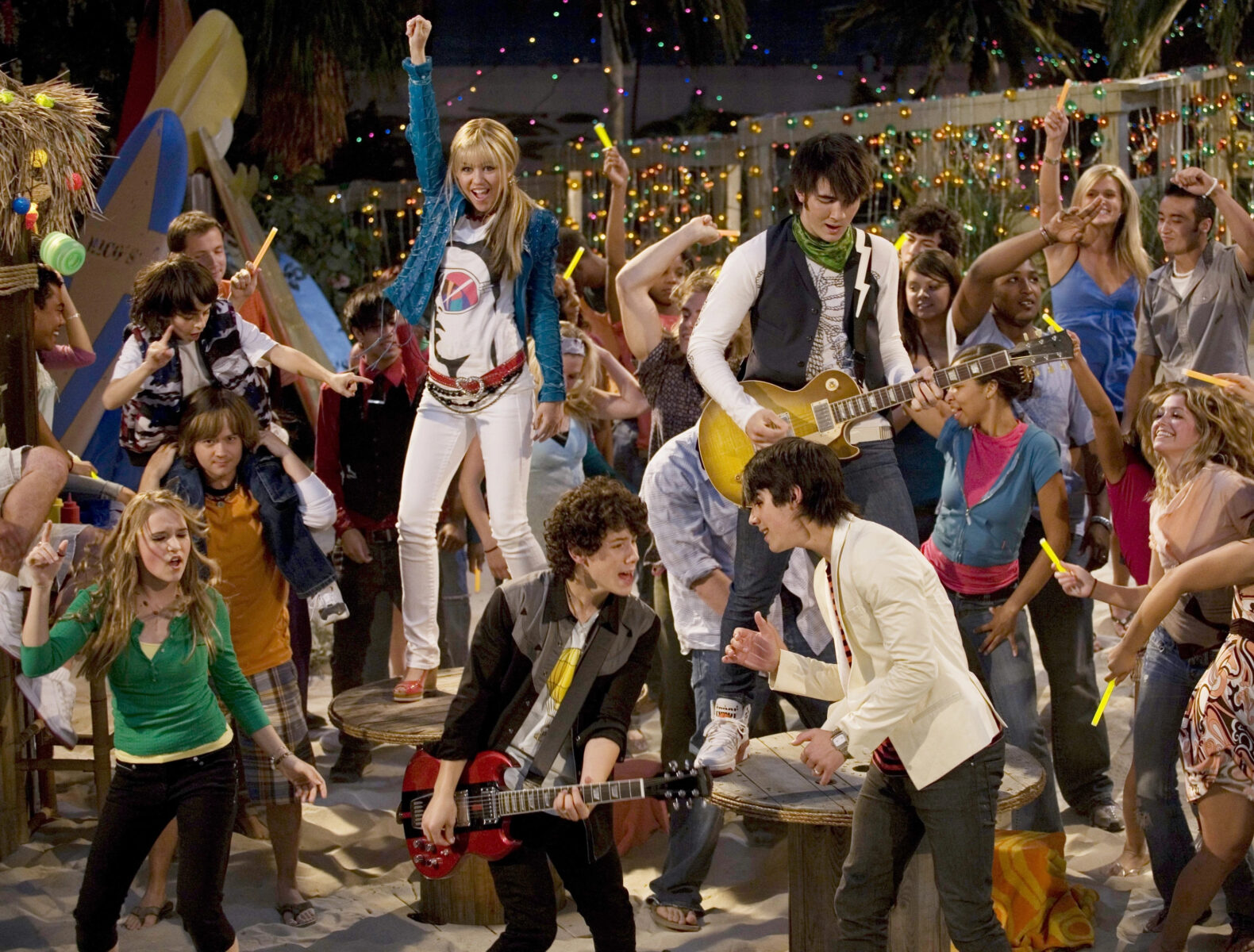 20 things we love and miss about Hannah Montana