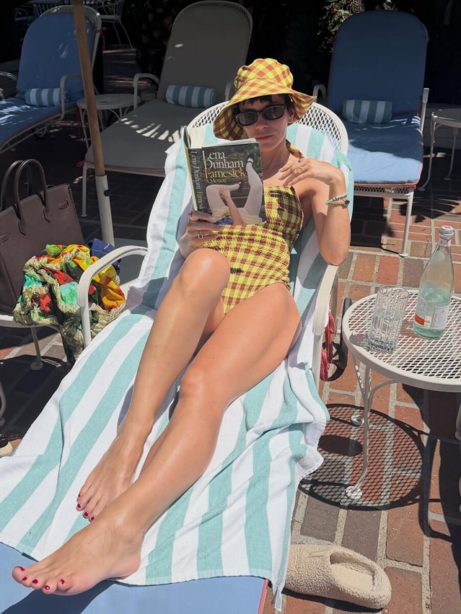 What the Hot Girls are Reading This Spring