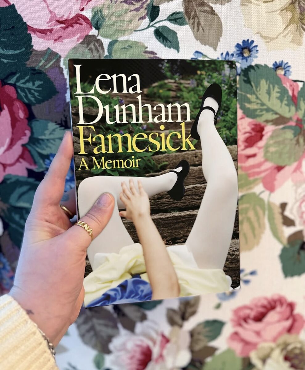 What the Hot Girls are Reading This Spring