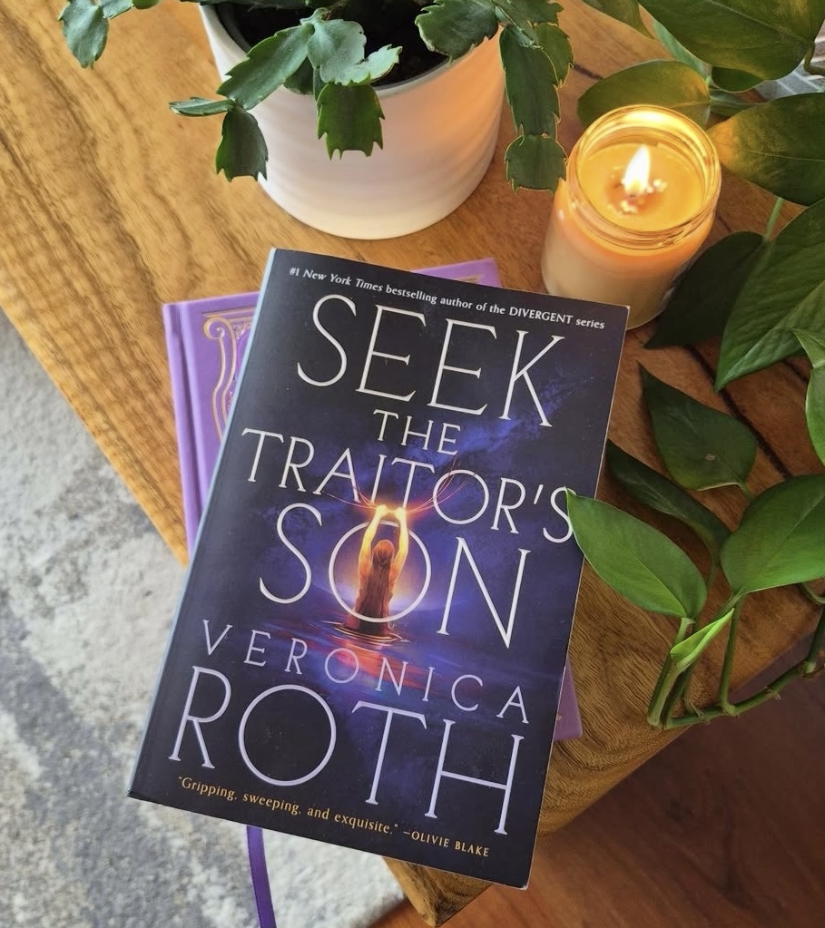 What the Hot Girls are Reading This Spring