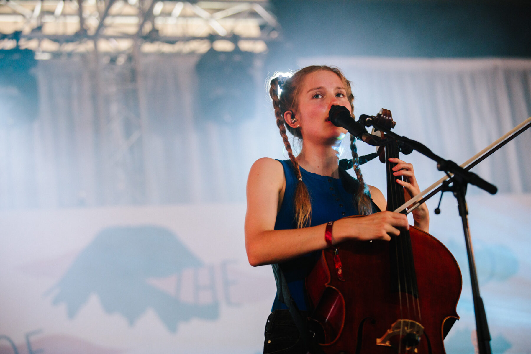 Singalongs, Sentimentality, and Sun-Kissed Swansongs:  A Trip To End of The Road  